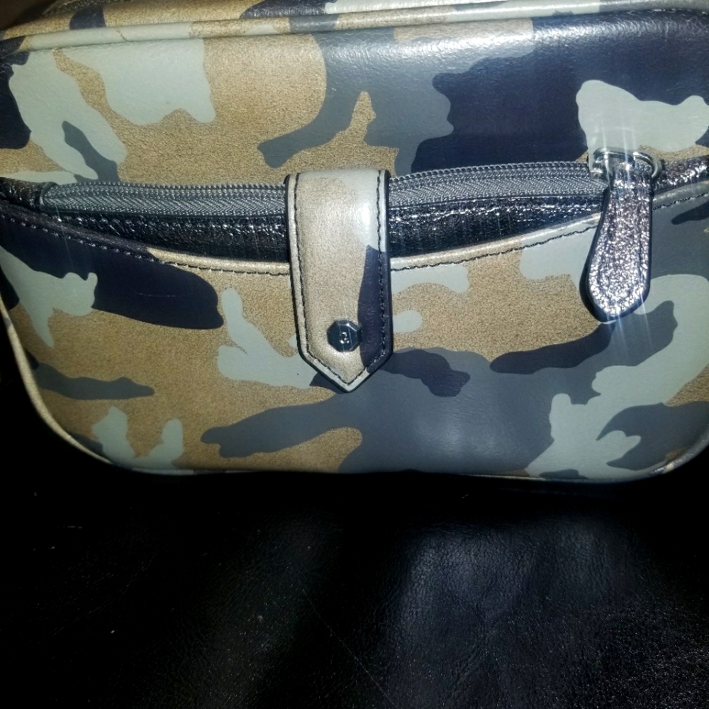 Camo crossbody